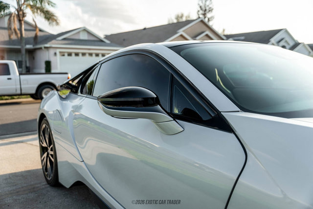 Used 2016 BMW i8 image 67