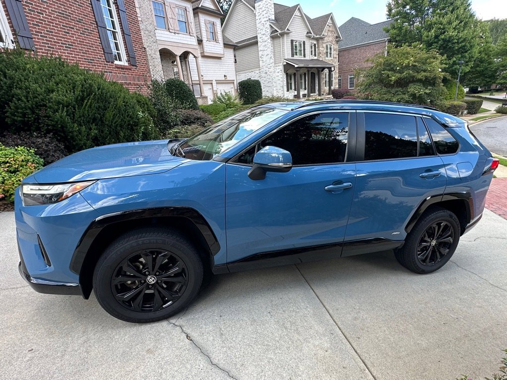 Used 2022 Toyota RAV4 SE image 14