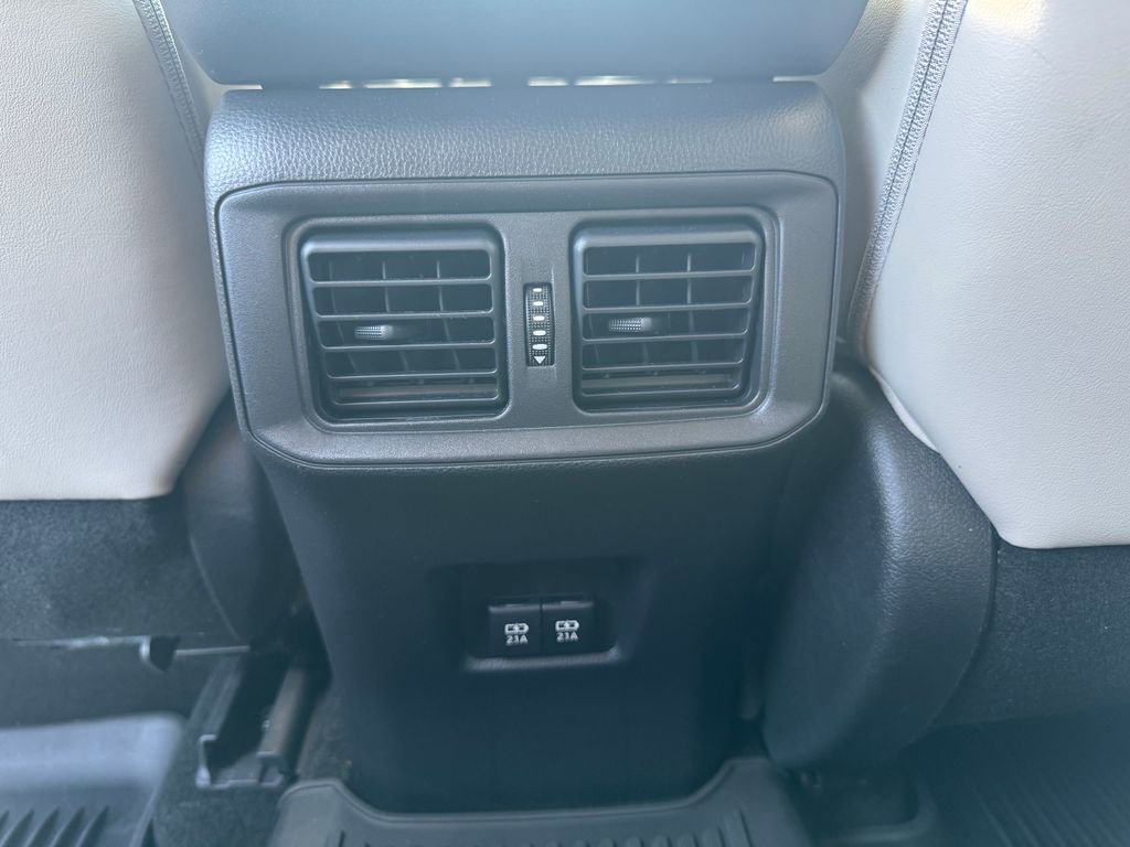 Used 2020 Toyota RAV4 Limited image 28