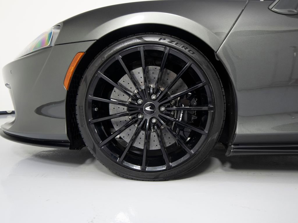 Used 2021 McLaren GT image 9