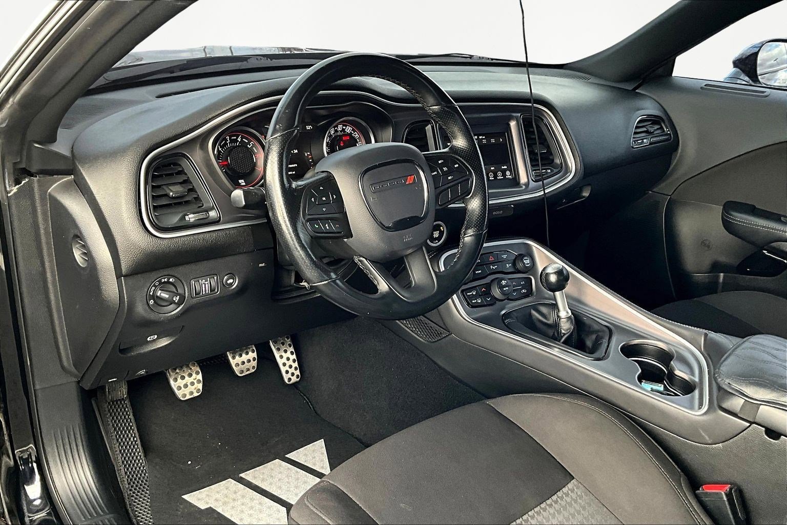 Used 2020 Dodge Challenger R/T image 17