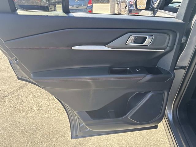 Used 2025 Ford Explorer ST-Line image 21