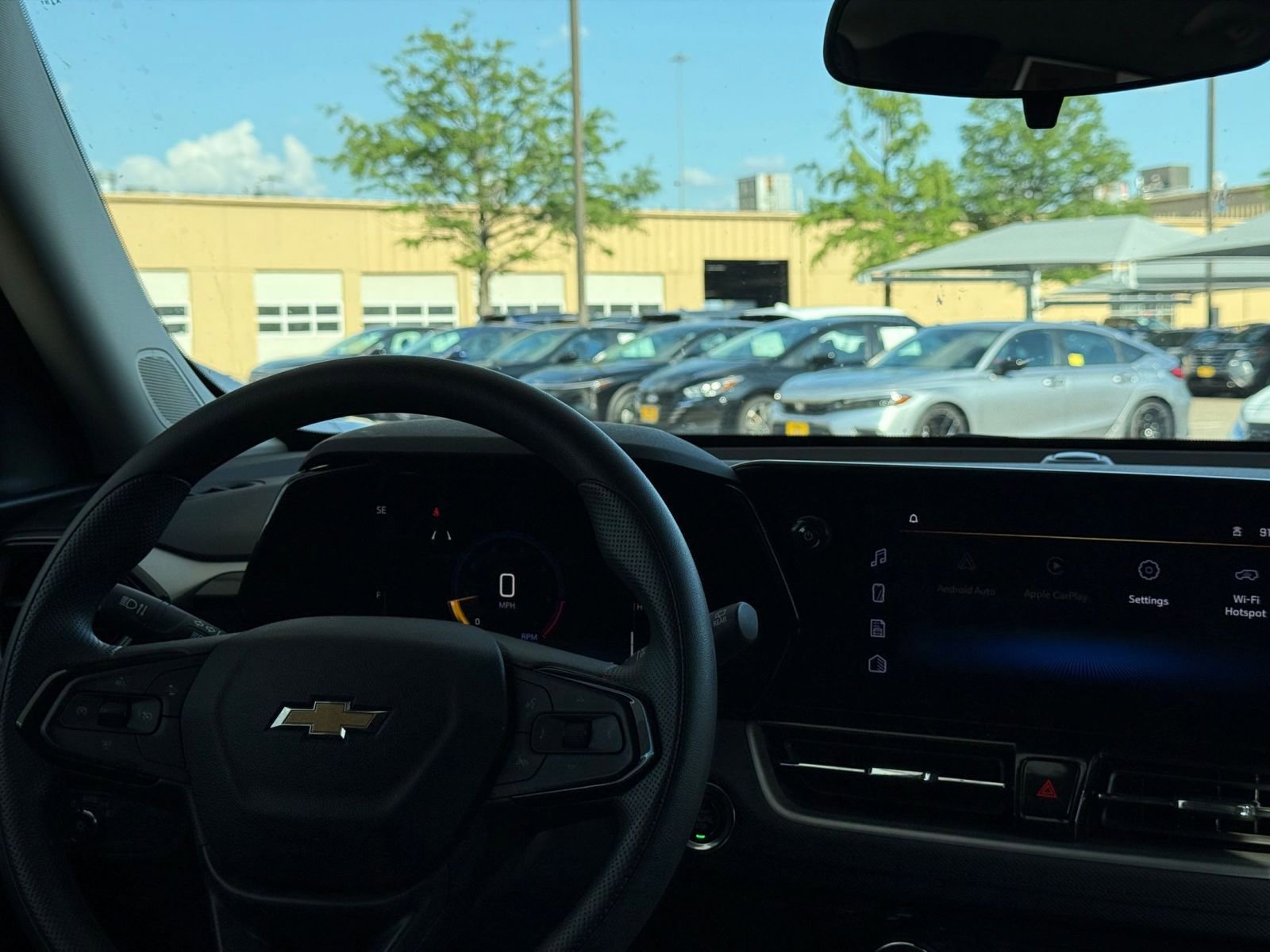 Used 2025 Chevrolet TrailBlazer LT FWD image 34