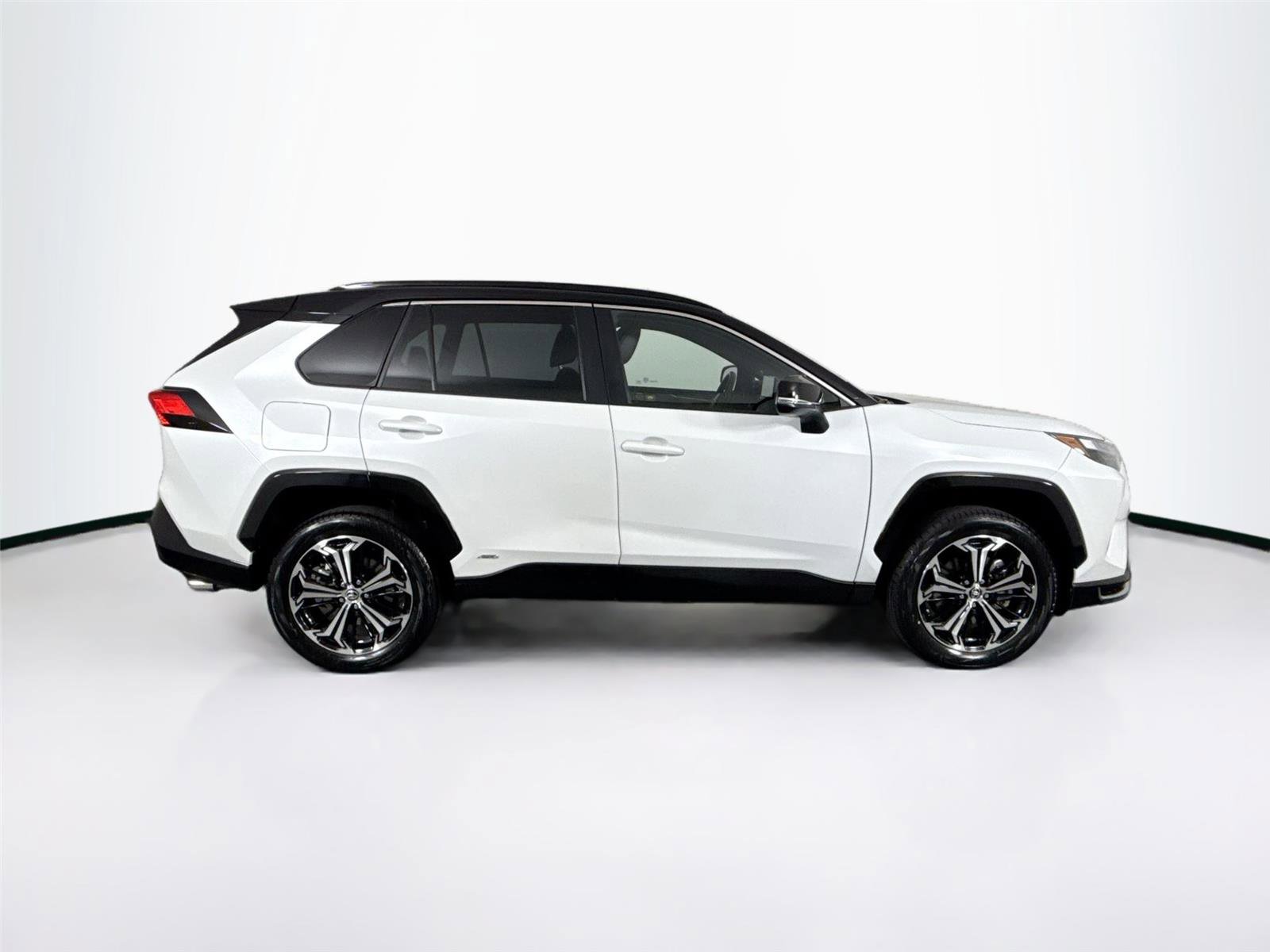 Certified 2025 Toyota RAV4 XSE image 5