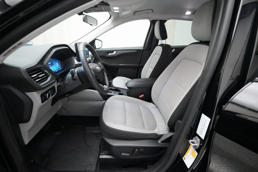 Used 2023 Ford Escape Active w/ Tech Pack #2 image 6