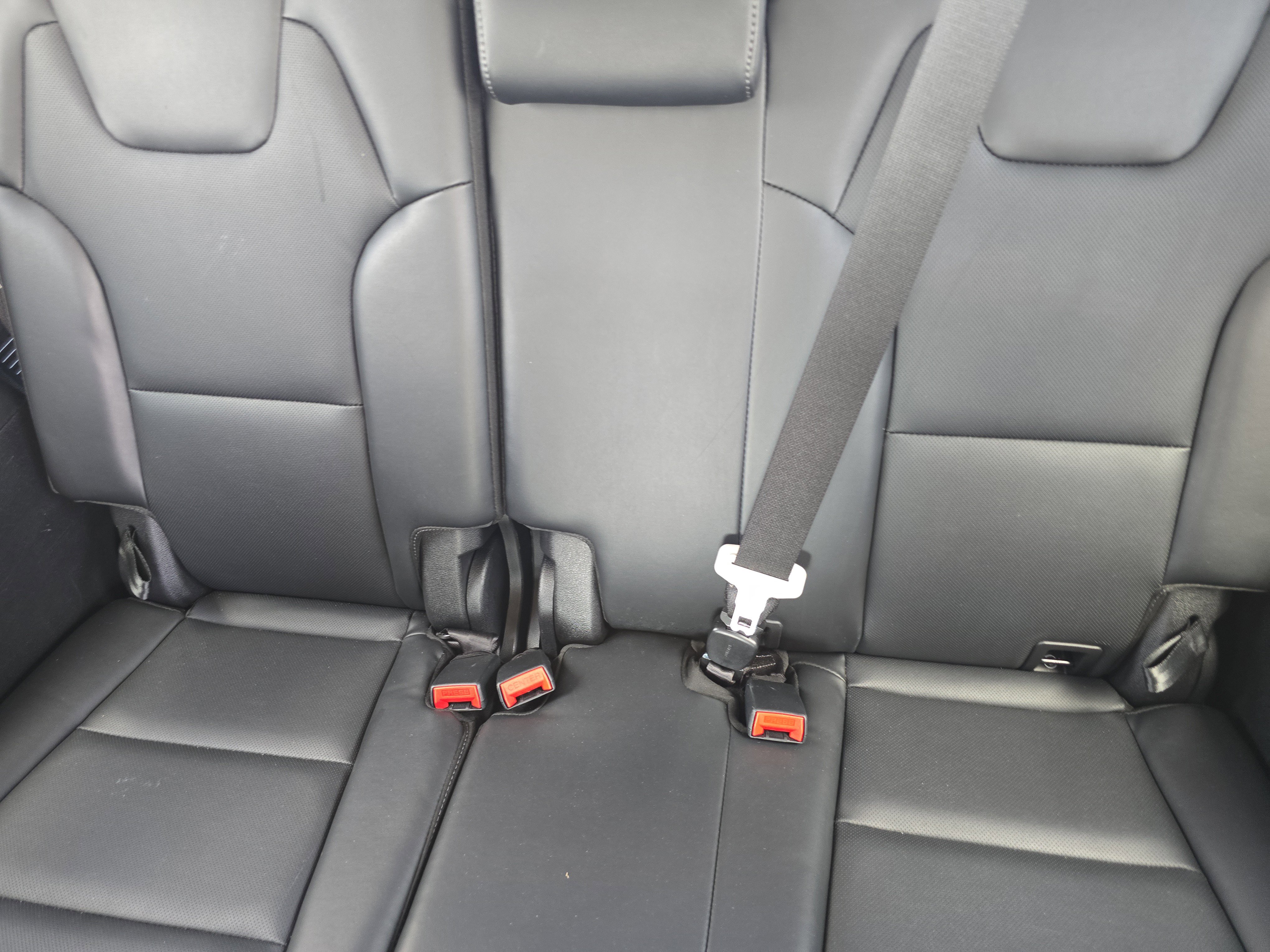 Certified 2025 Kia Telluride S FWD image 18