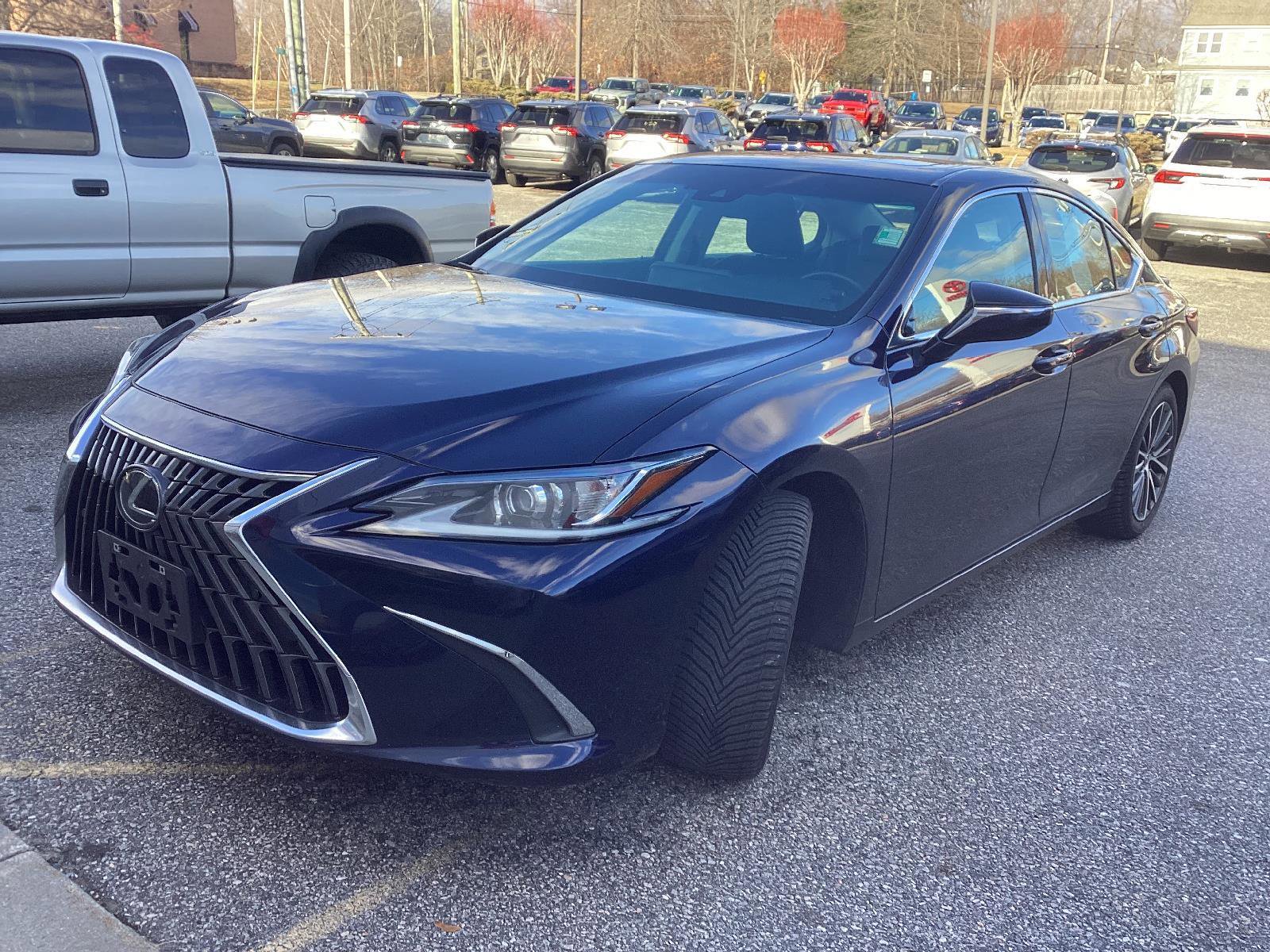 Used 2022 Lexus ES 350 w/ Premium Package image 3