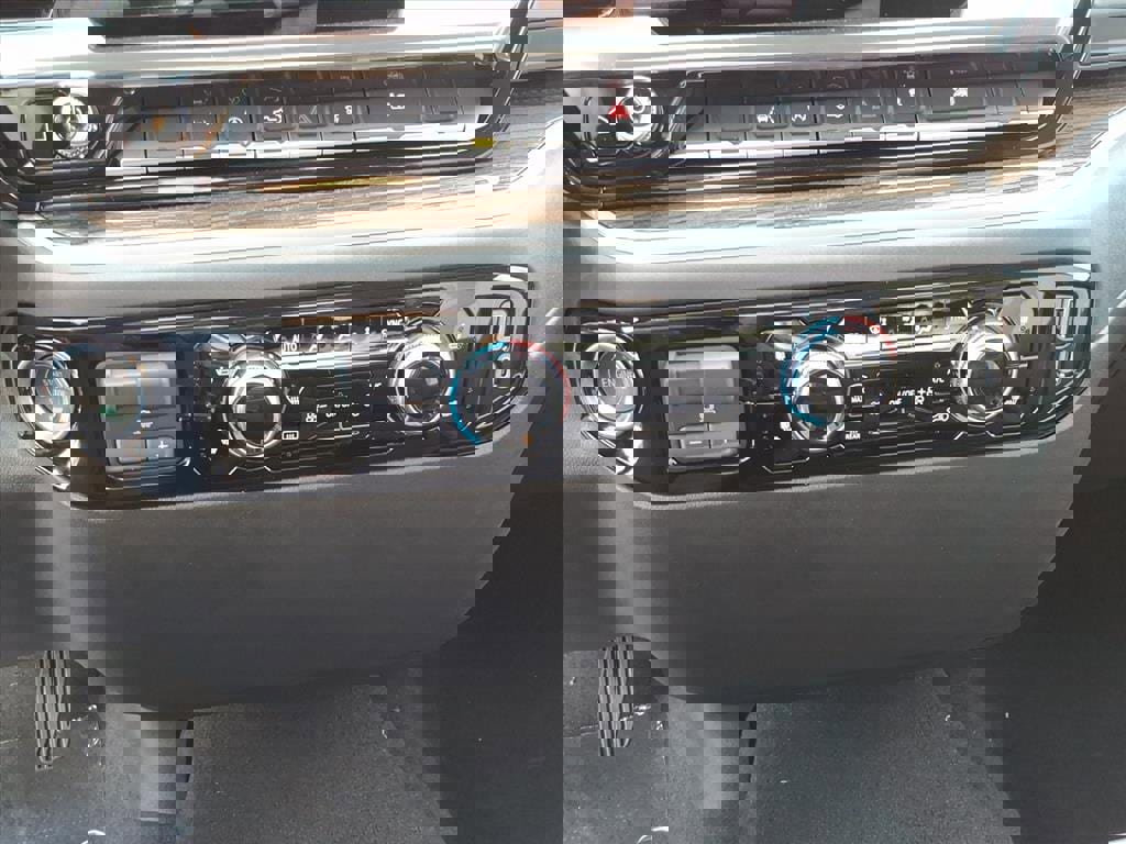 New 2026 GMC Sierra 1500 Elevation image 19