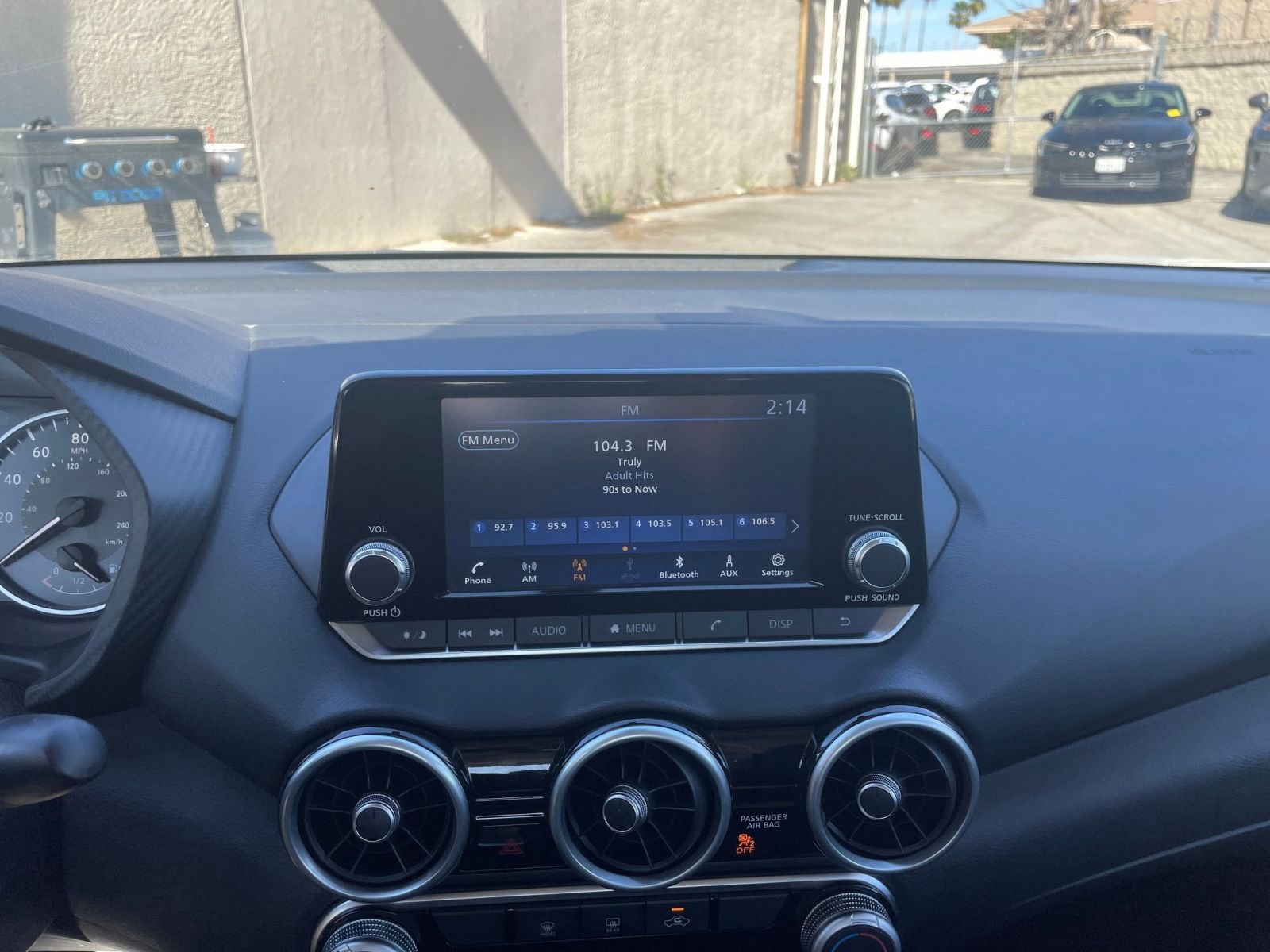 Used 2025 Nissan Sentra S image 17