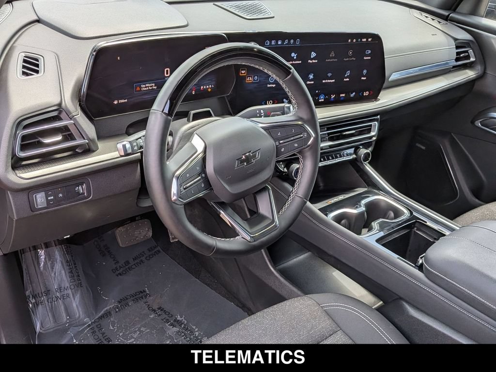 Used 2024 Chevrolet Traverse LT w/ Enhanced Driving Package FWD image 2