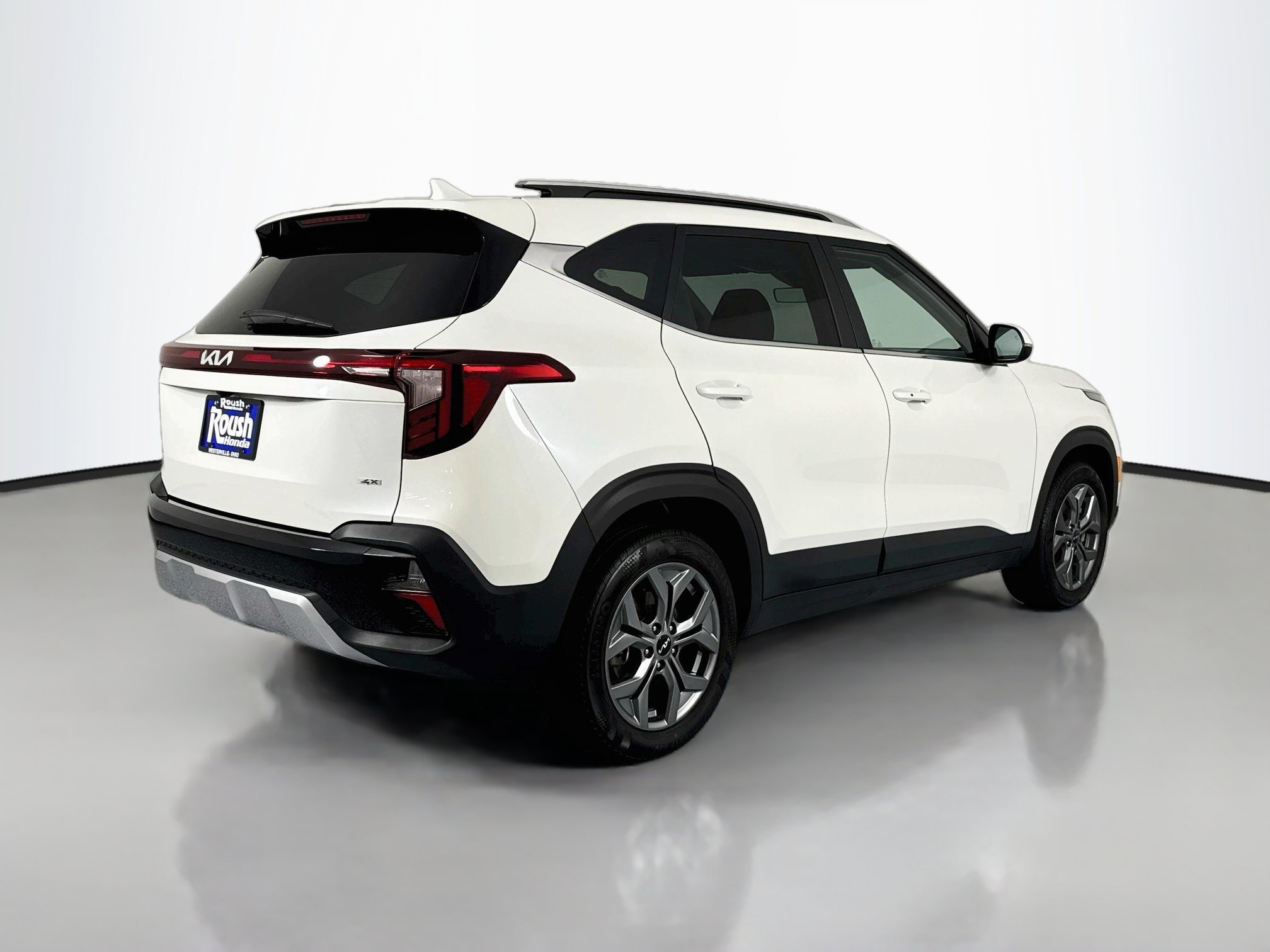 Used 2024 Kia Seltos S AWD/4WD image 5