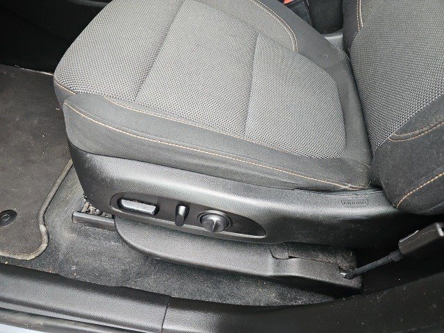 Used 2020 Chevrolet Traverse LT image 24