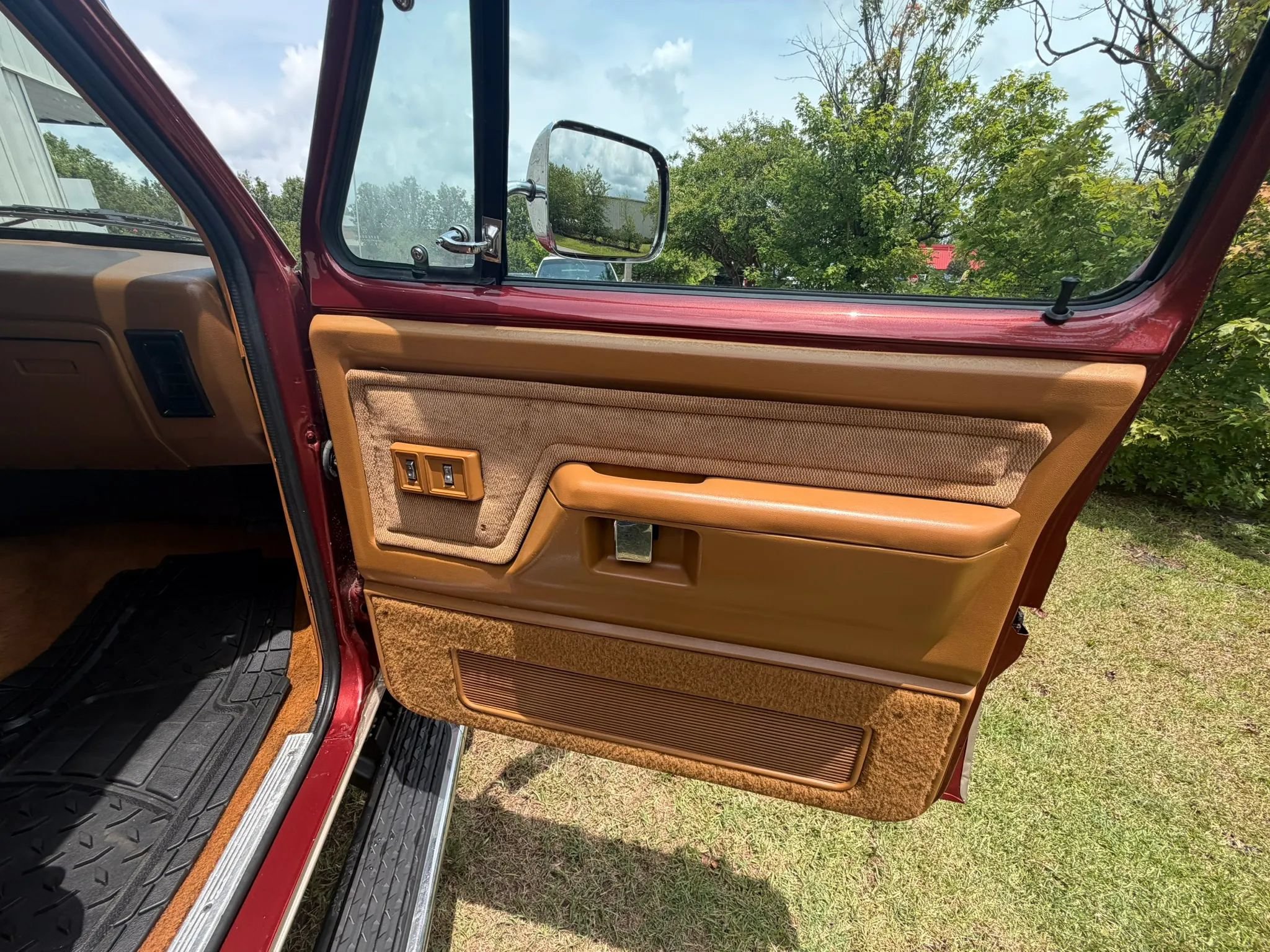 Used 1993 Dodge D/W Truck 350 AWD/4WD image 34