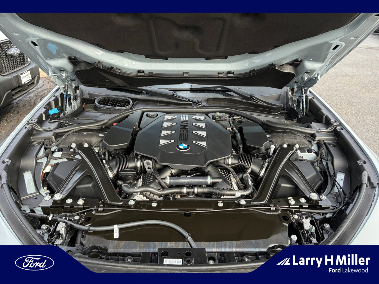 Used 2025 BMW 760i xDrive w/ Premium Package image 22