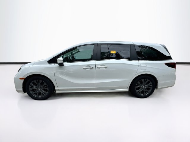 Used 2025 Honda Odyssey Touring image 5