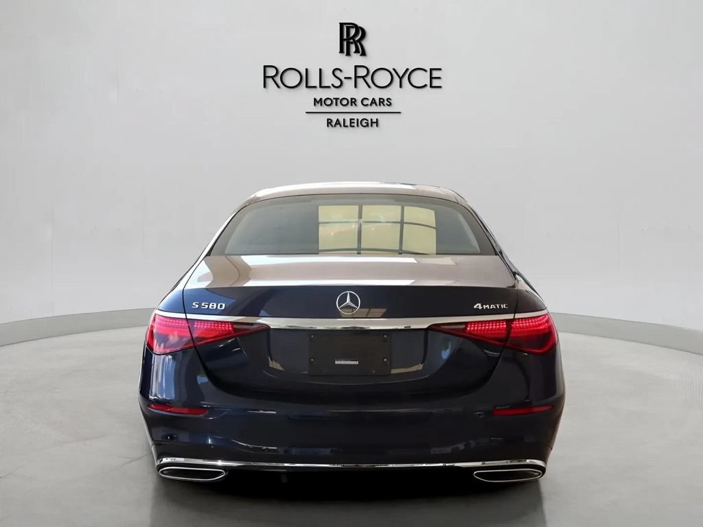Used 2023 Mercedes-Benz S 580 4MATIC Sedan image 4