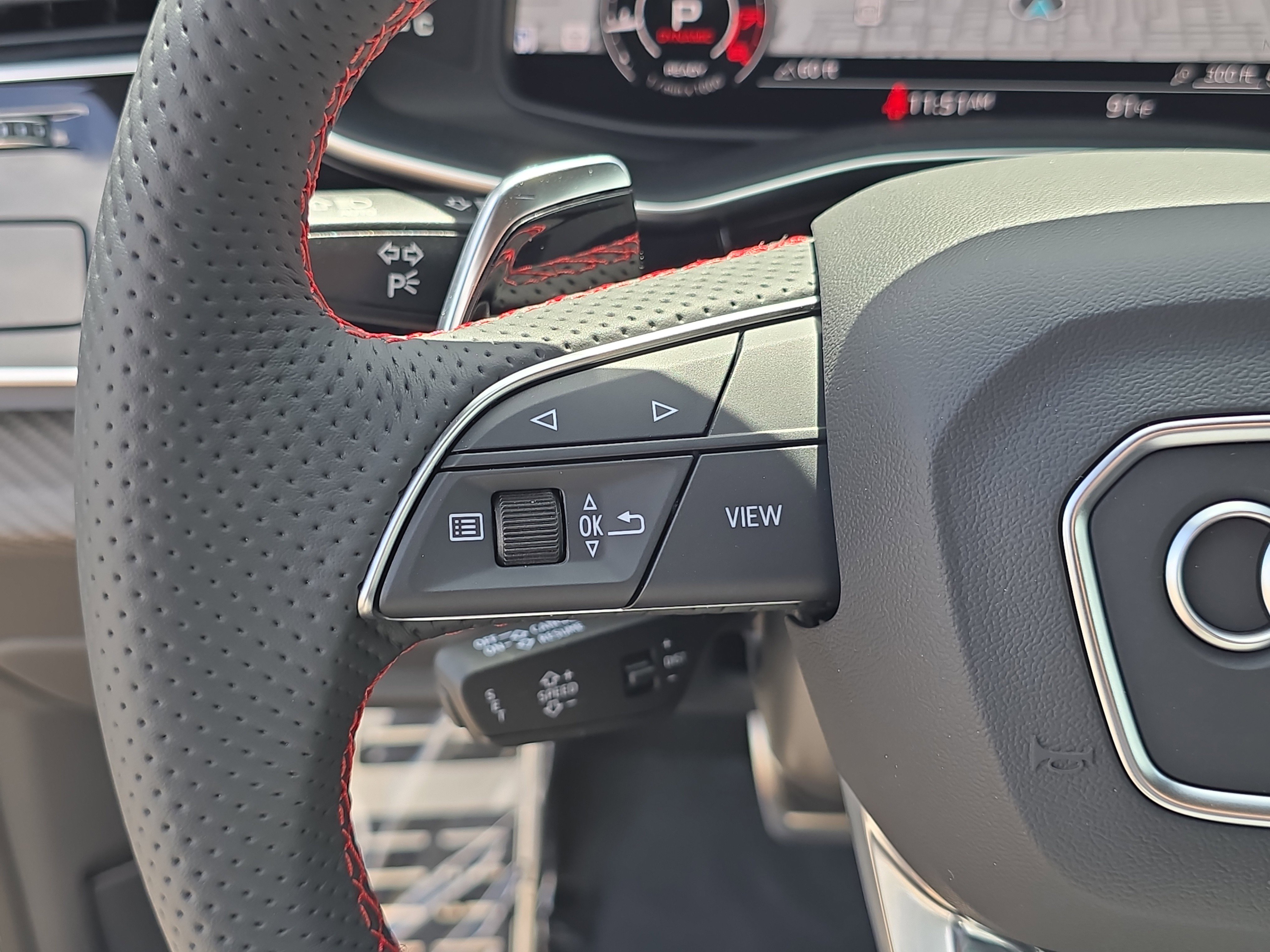 New 2025 Audi RS Q8 performance image 30