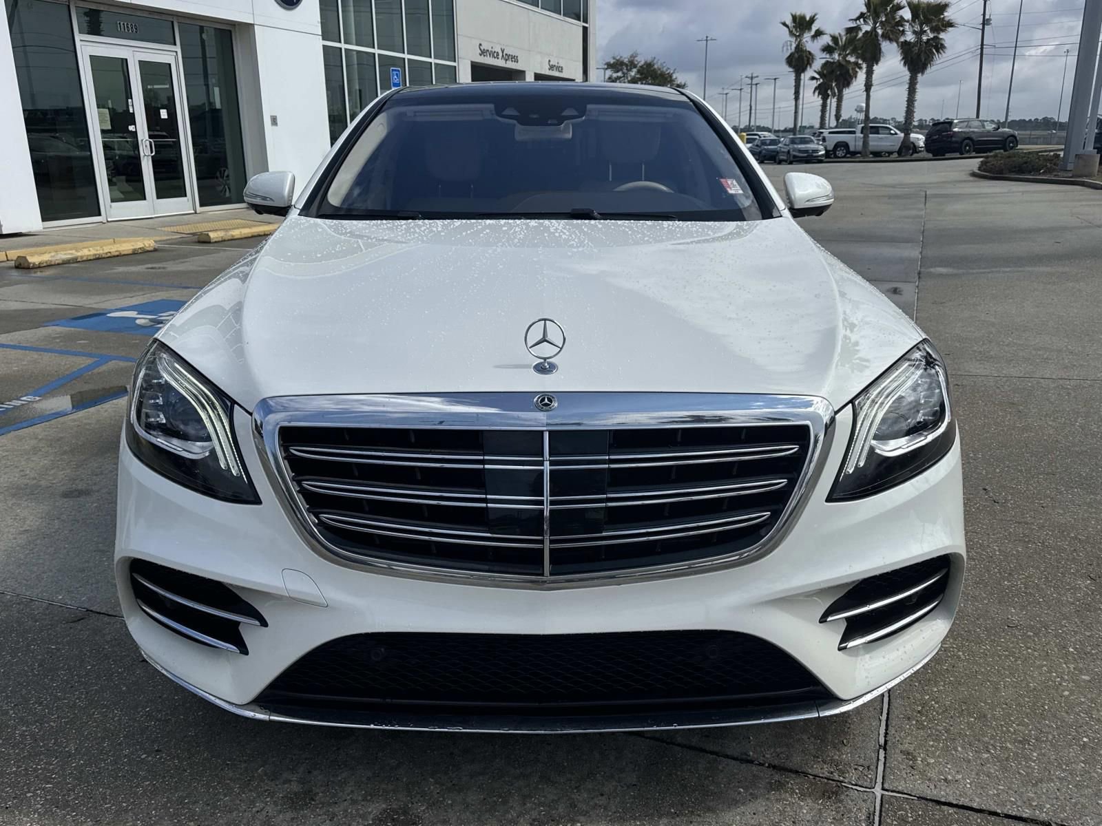 Used 2018 Mercedes-Benz S 560 Sedan image 2