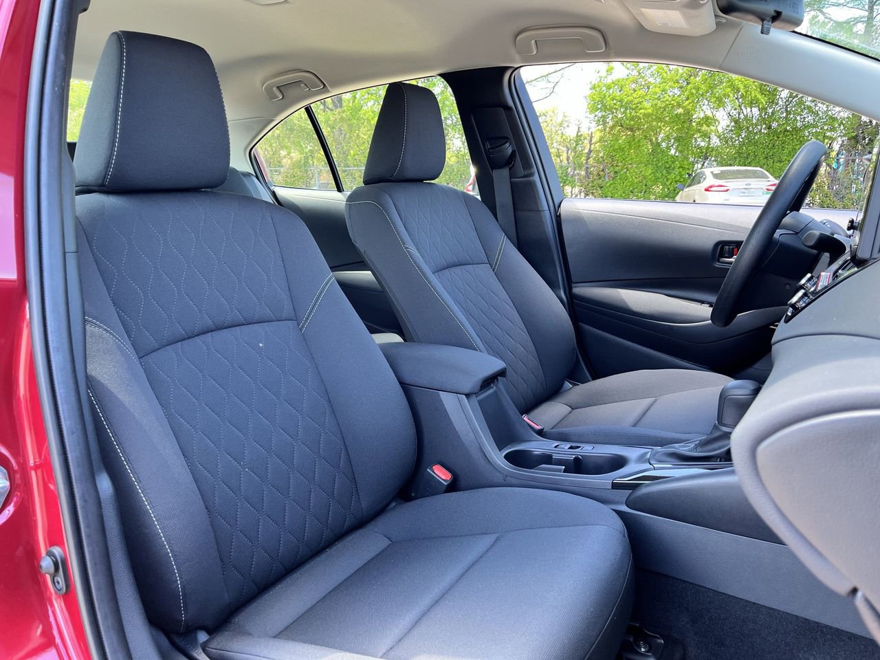 Used 2026 Toyota Corolla LE w/ LE Premium Package image 23