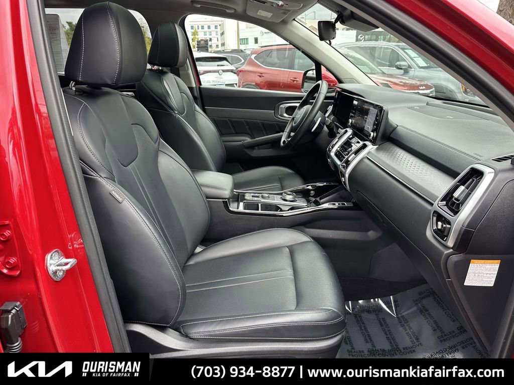 Used 2022 Kia Sorento SX w/ Panoramic Sunroof Package image 18
