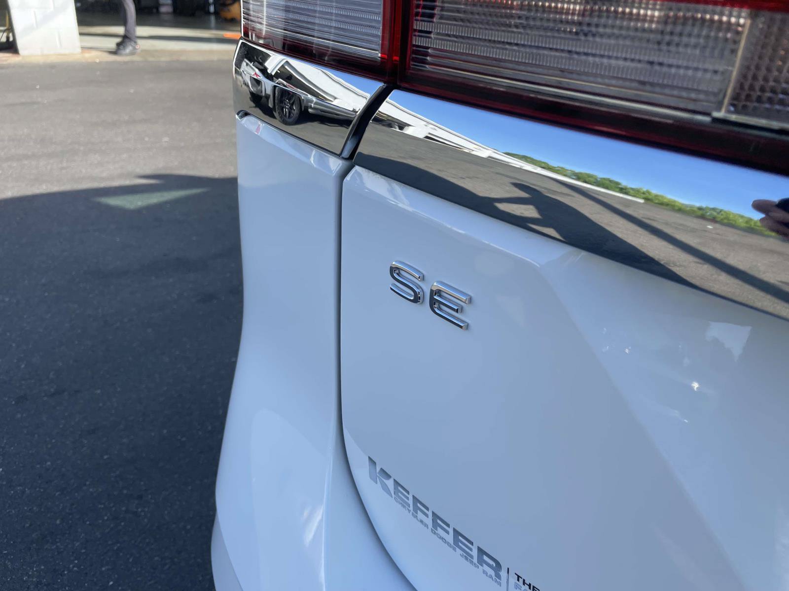 Used 2025 Volkswagen Atlas SE FWD image 8