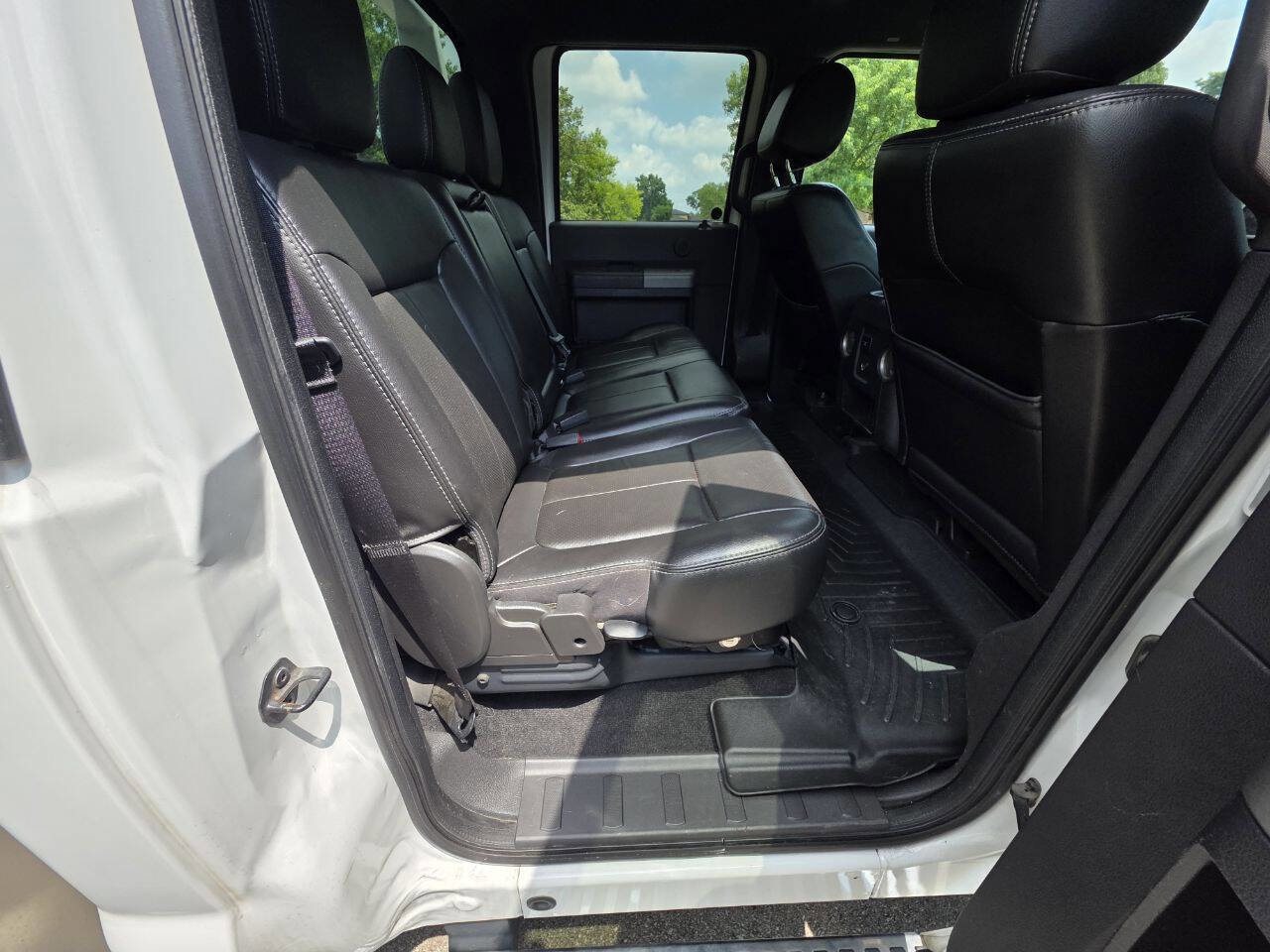 Used 2012 Ford F350 Lariat w/ Lariat Interior Pkg image 12