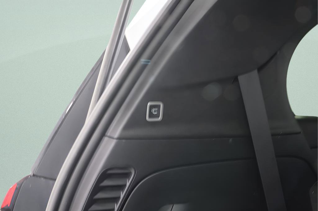 Used 2026 Chrysler Pacifica Select image 27