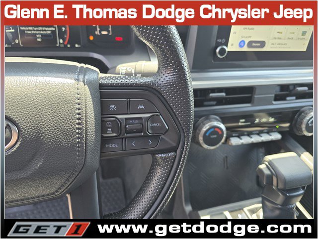Used 2025 Toyota Tacoma SR5 AWD/4WD image 23