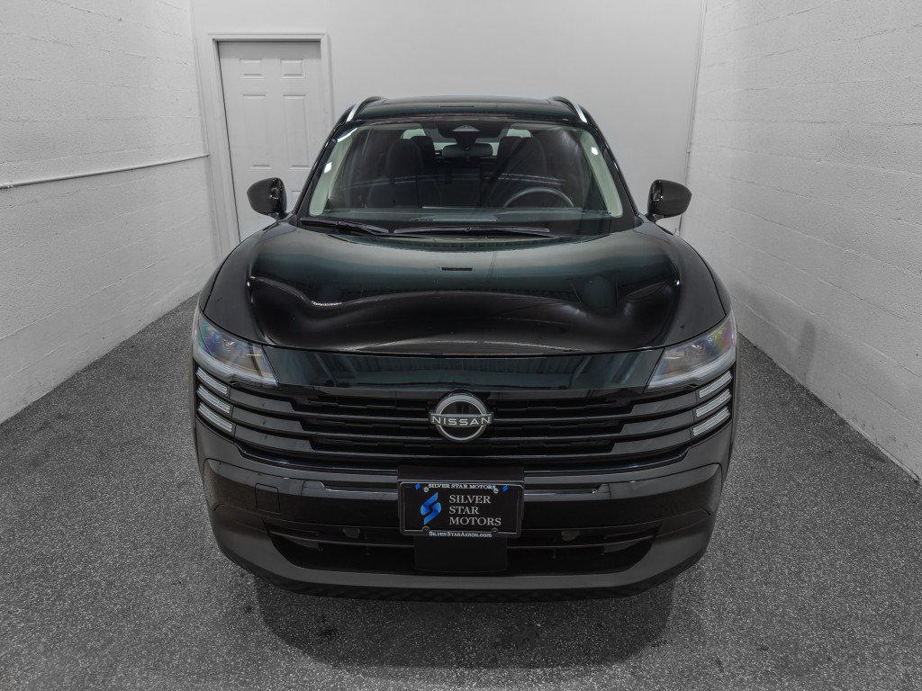 Used 2025 Nissan Kicks SV w/ SV Premium Package AWD/4WD image 3