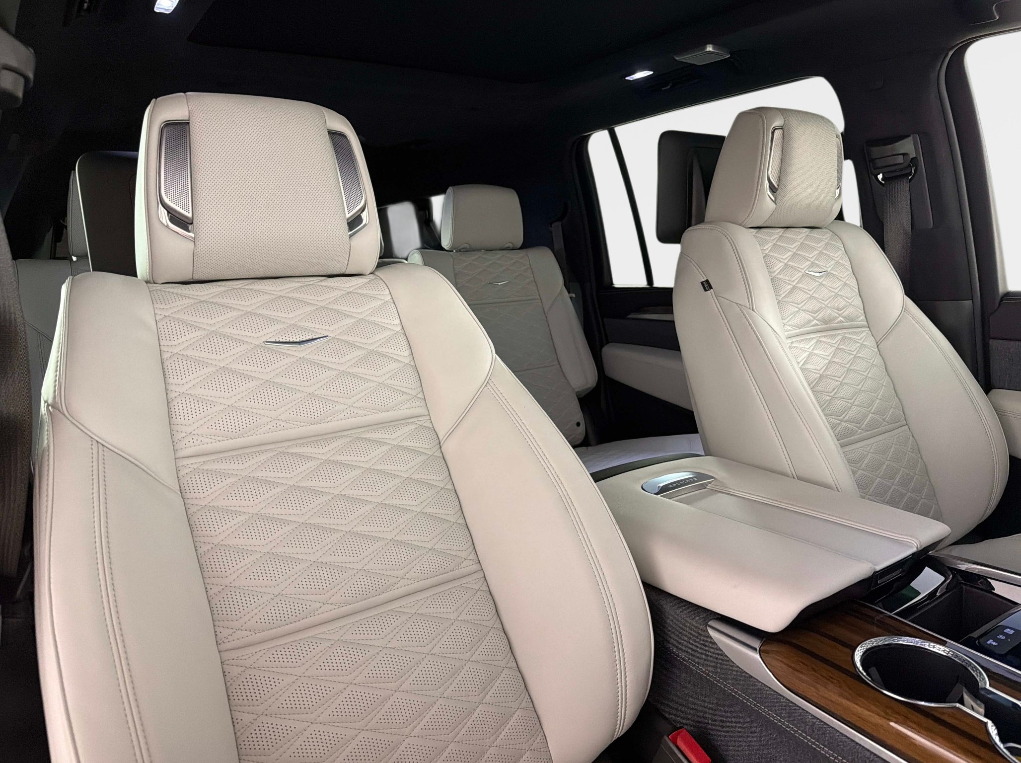 Used 2026 Cadillac Escalade ESV Platinum Sport AWD/4WD image 21
