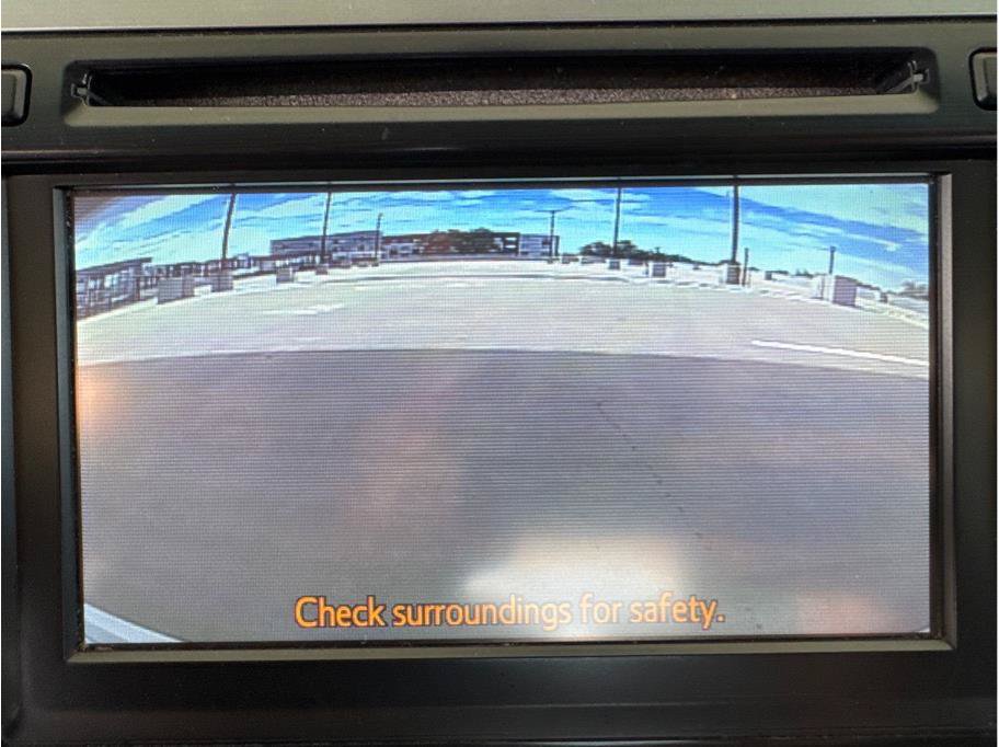 Used 2012 Toyota Camry LE FWD image 21