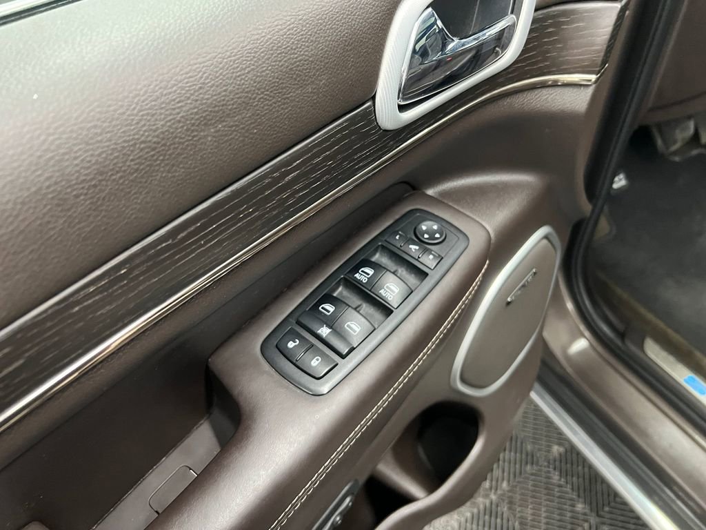 Used 2018 Jeep Grand Cherokee Summit w/ Skid Plate Group image 11
