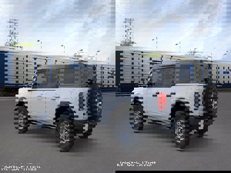 New 2026 Ford Bronco 4-Door image 4