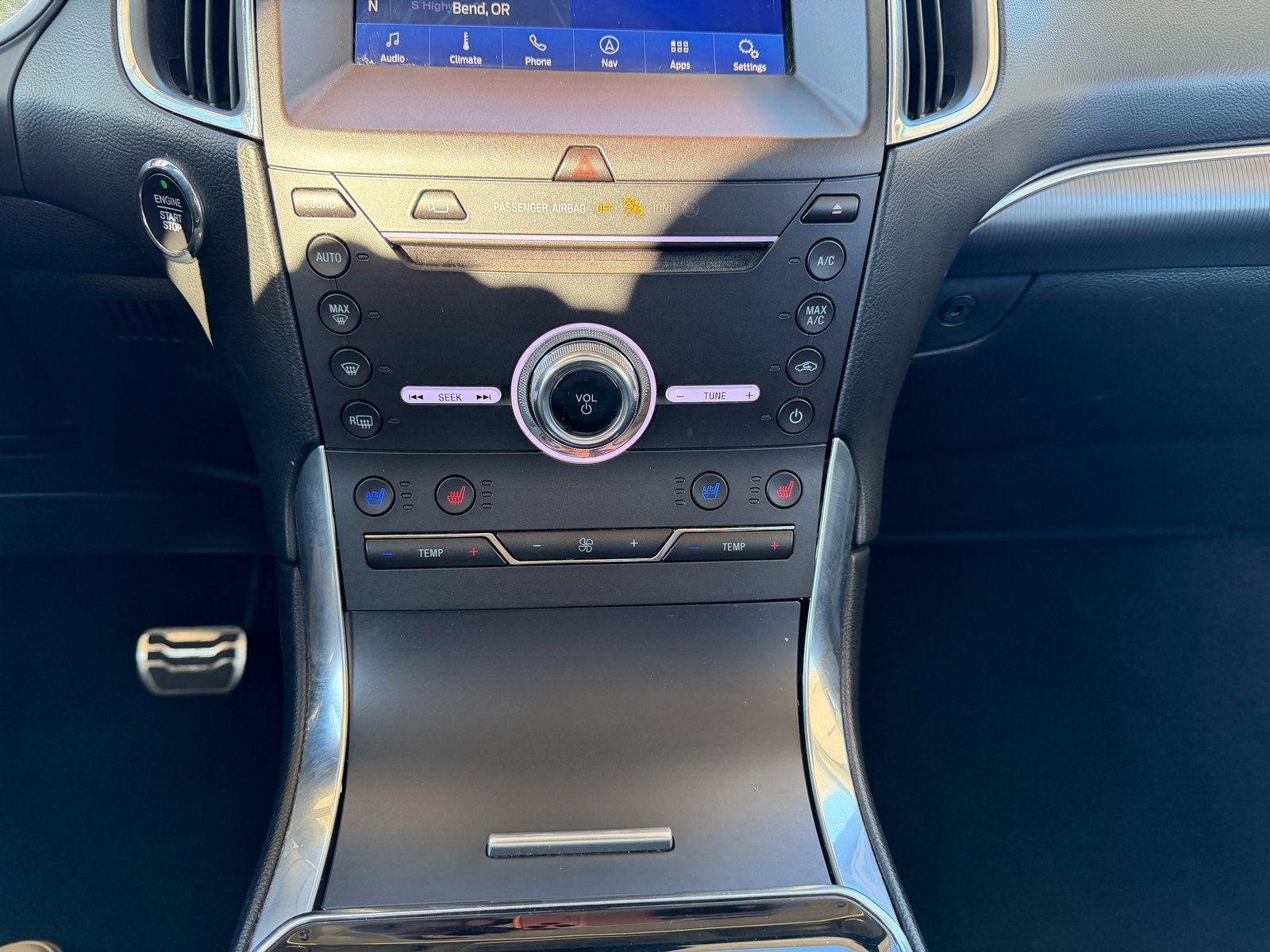 Used 2019 Ford Edge Titanium w/ Equipment Group 301A image 21