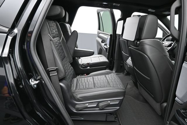 Certified 2026 Cadillac Escalade Platinum Sport w/ LPO, ONYX Package AWD/4WD image 17