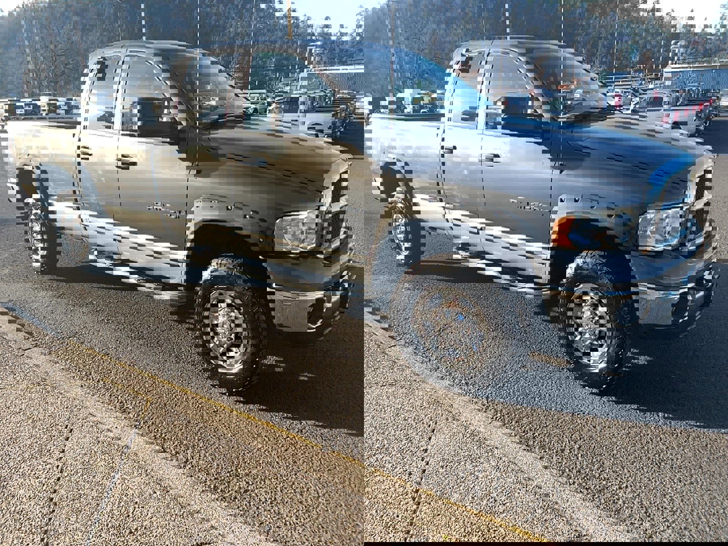 Used 2003 Dodge Ram 2500 Truck SLT image 2