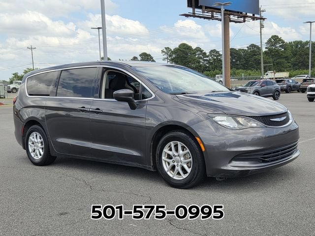 Used 2017 Chrysler Pacifica Touring FWD image 4