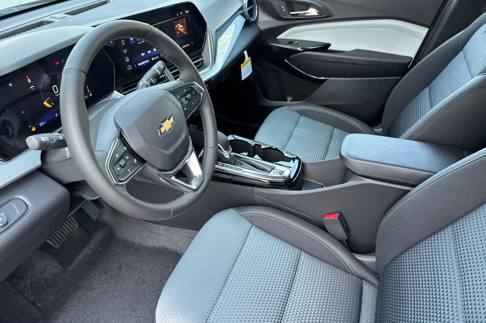 New 2026 Chevrolet Trax LT w/ Driver Confidence Package image 9