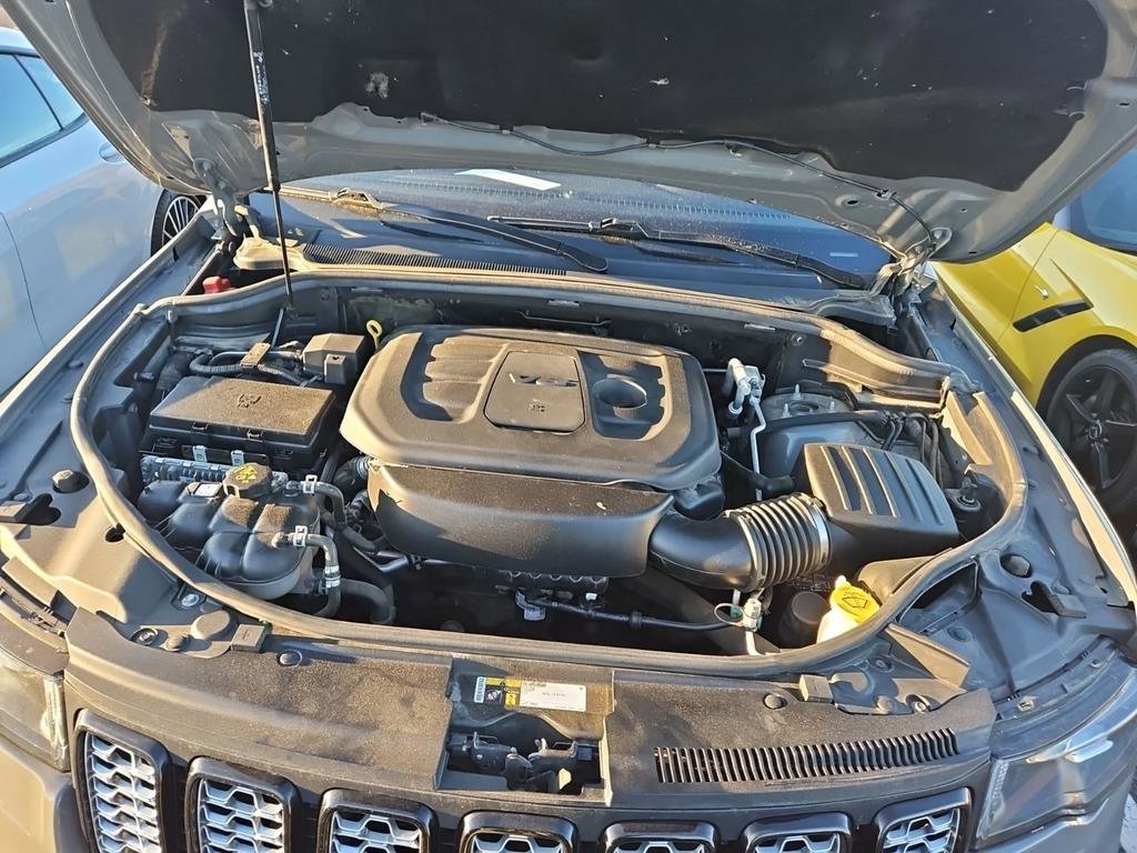 Used 2020 Jeep Grand Cherokee Altitude AWD/4WD image 14
