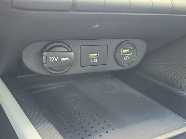 Used 2023 Hyundai Elantra Limited FWD image 27