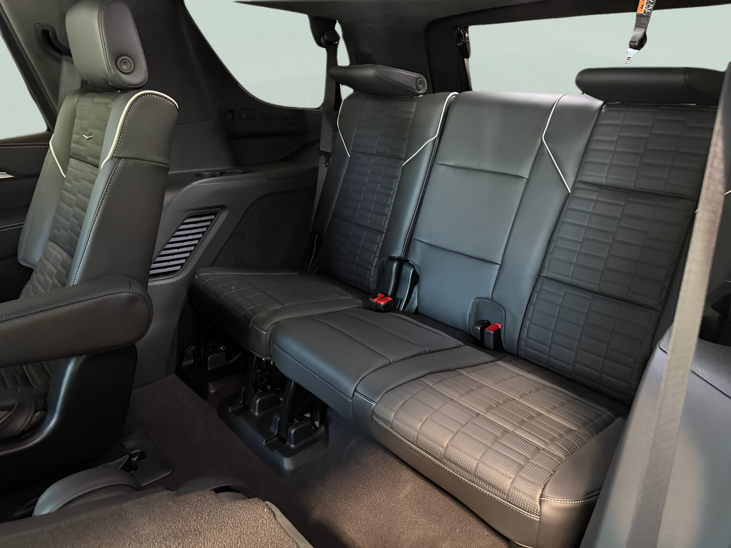 New 2026 Cadillac Escalade Platinum Sport AWD/4WD image 13