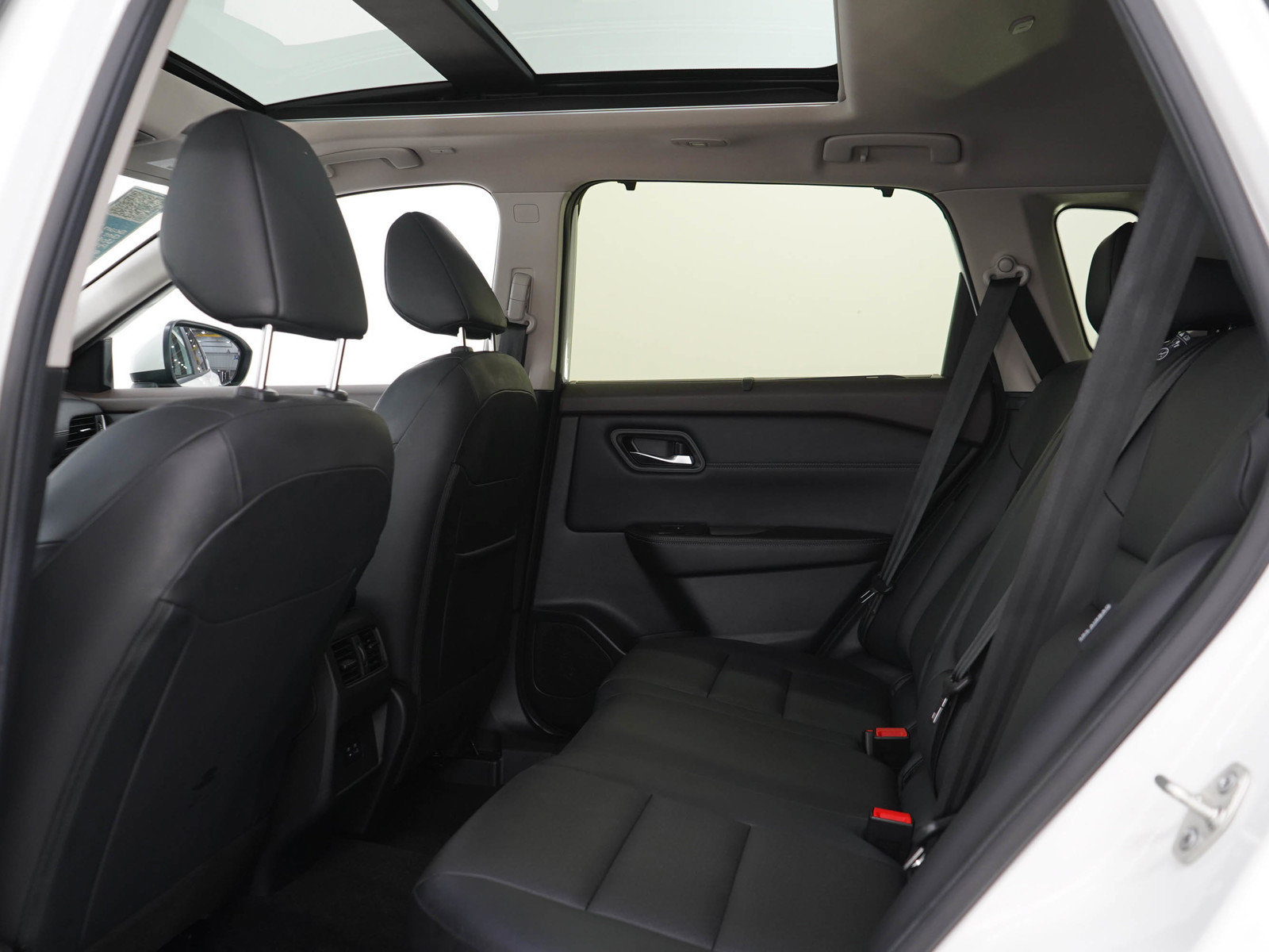 Used 2023 Nissan Rogue SV w/ SV Premium B Package AWD/4WD image 15