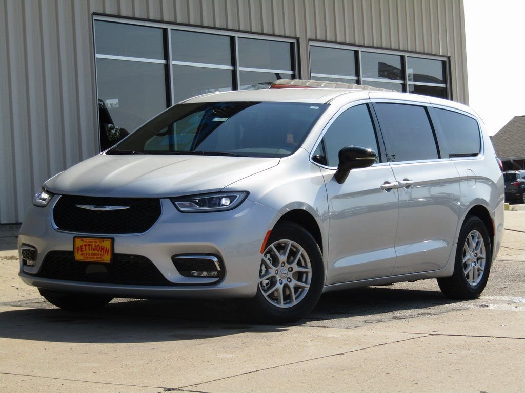 New 2026 Chrysler Pacifica Select image 12