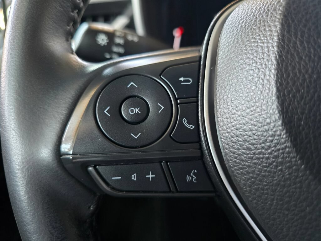 Used 2024 Toyota Corolla XSE FWD image 27