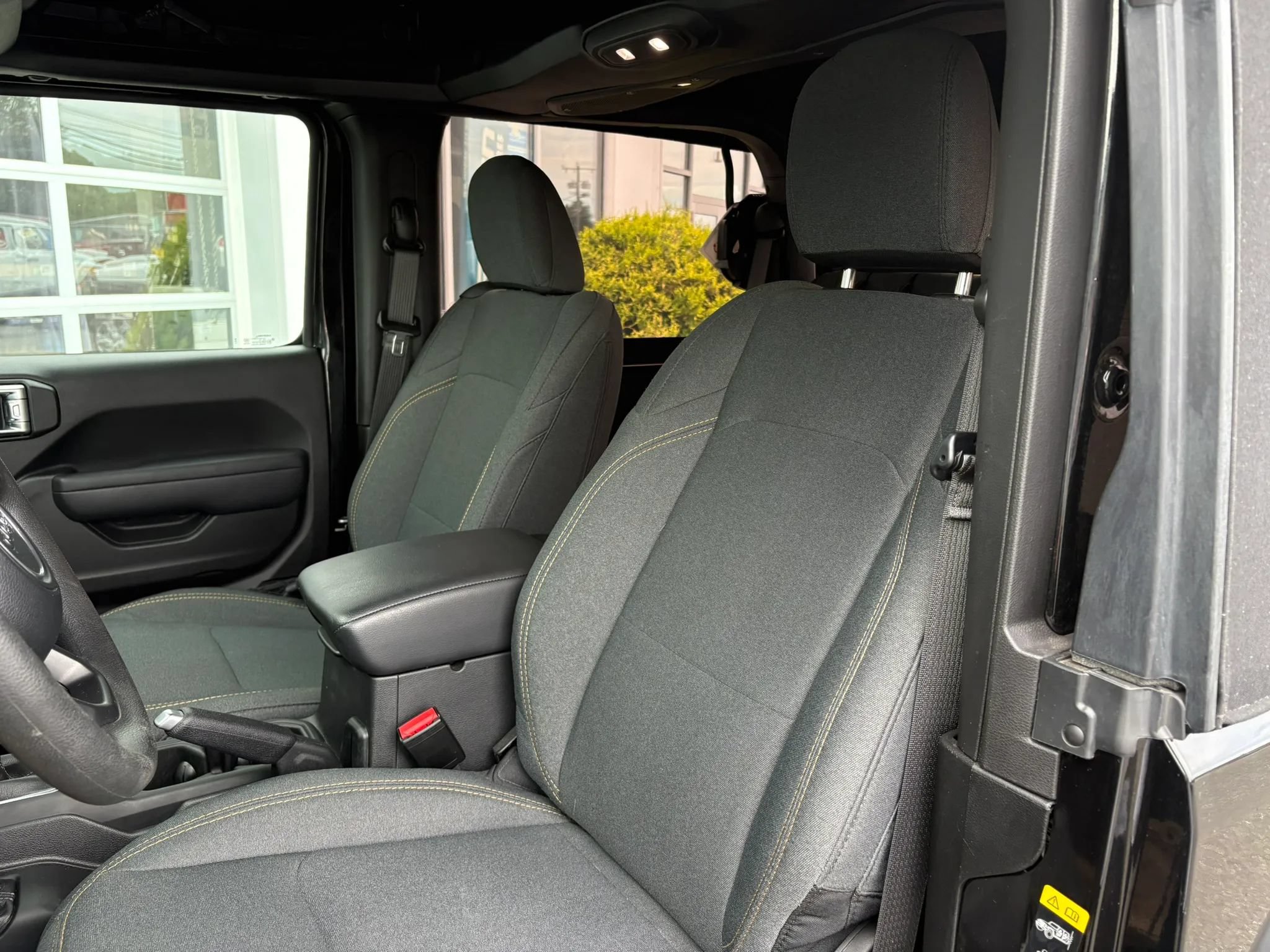Used 2024 Jeep Wrangler Sport AWD/4WD image 28