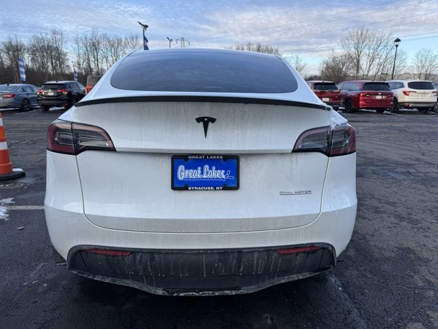 Used 2024 Tesla Model Y Performance image 3