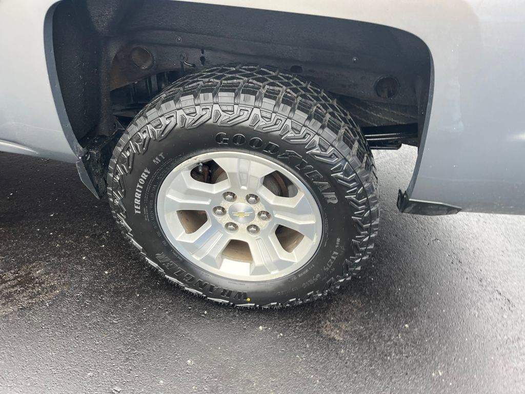 Used 2017 Chevrolet Silverado 1500 LT w/ All Star Edition image 34