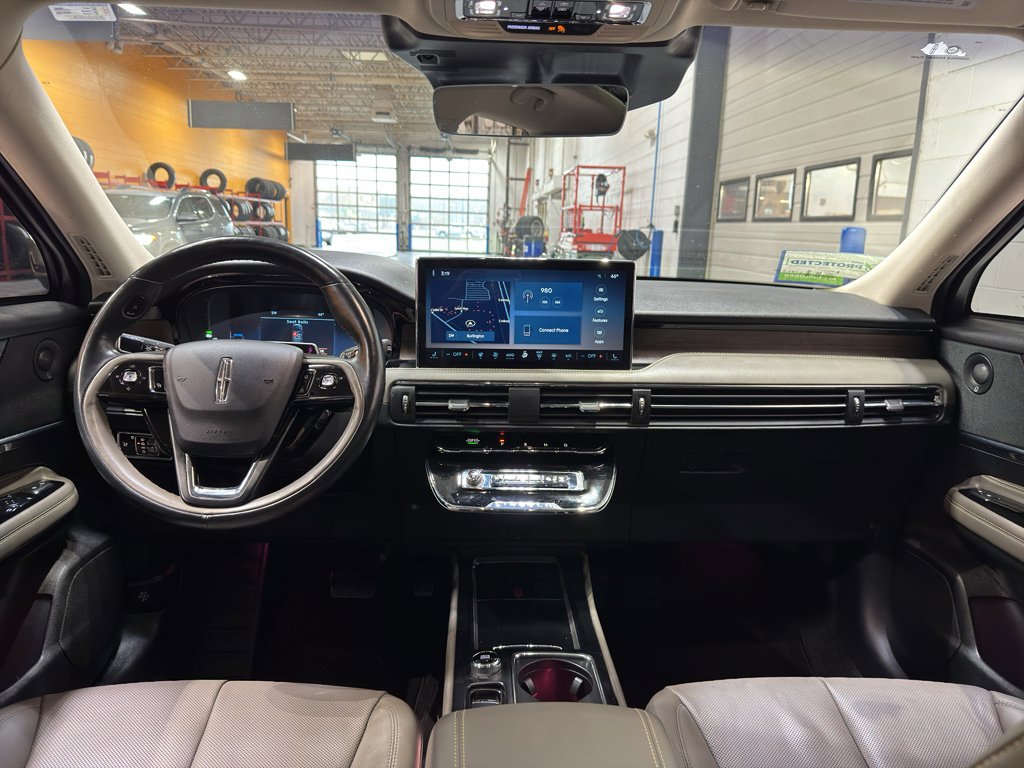 Used 2023 Lincoln Corsair Reserve w/ Equipment Group 202A image 14