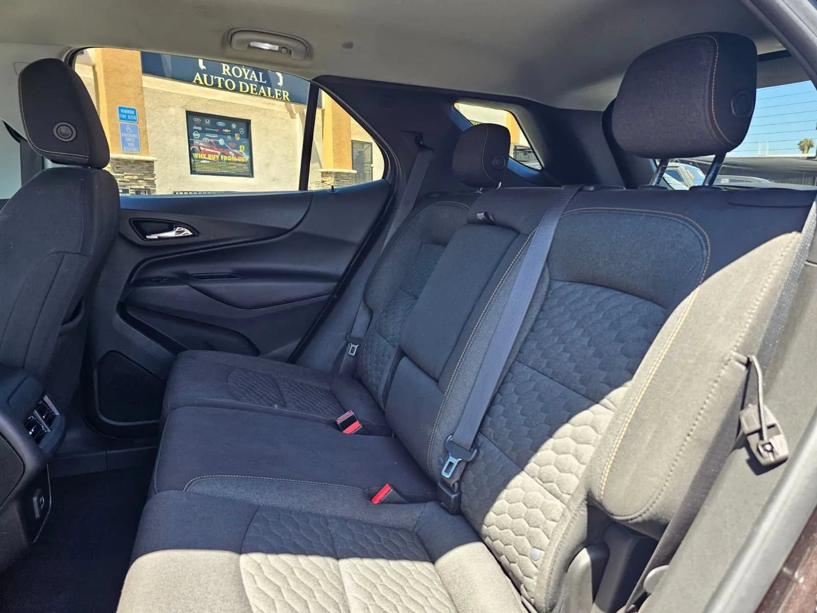 Used 2020 Chevrolet Equinox LT FWD image 10