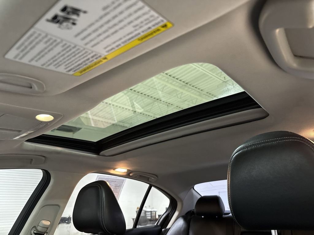 Used 2014 INFINITI Q50 Premium w/ Deluxe Touring Package image 20